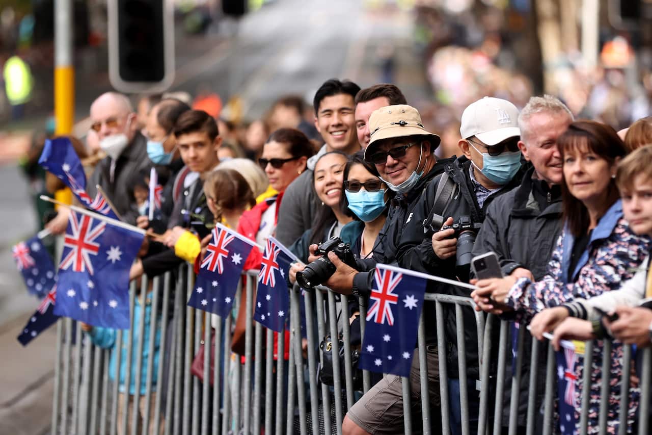 SG ANZAC DAY - parade crowd