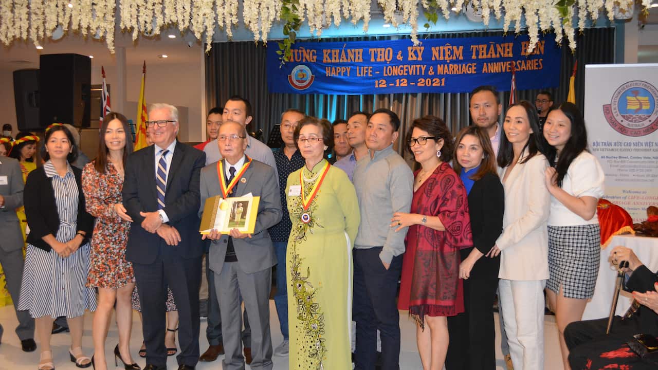 Hai Bác Chu Văn Khản mừng kỷ niệm thành hôn hơn 50 năm