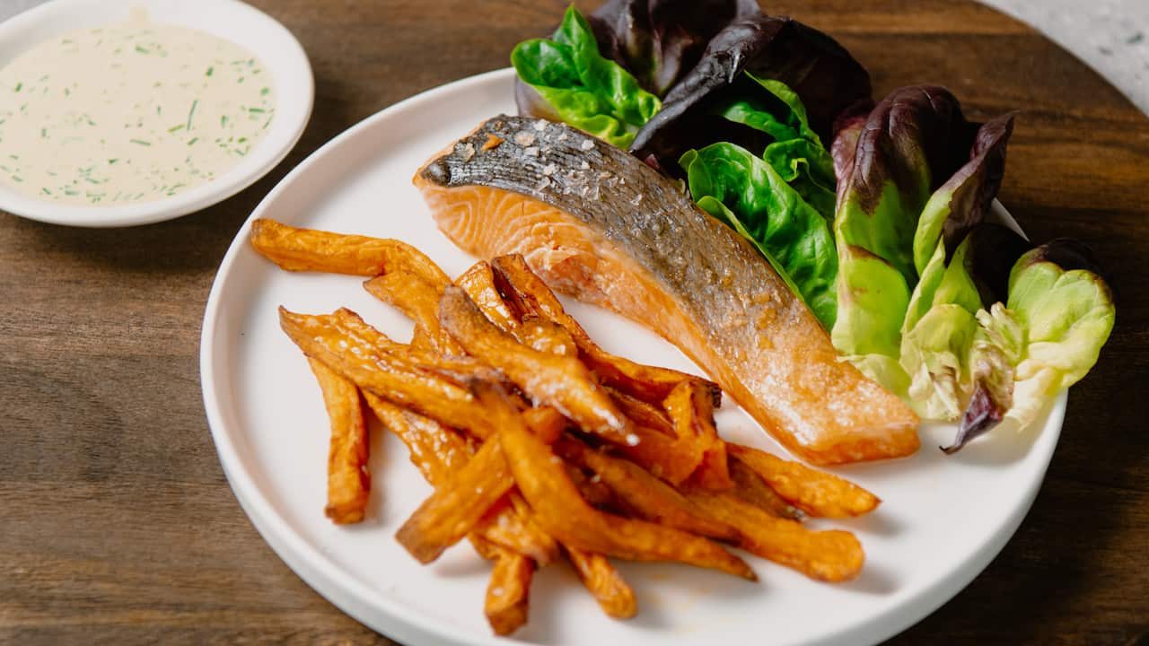 Air fryer salmon with sweet potato fries