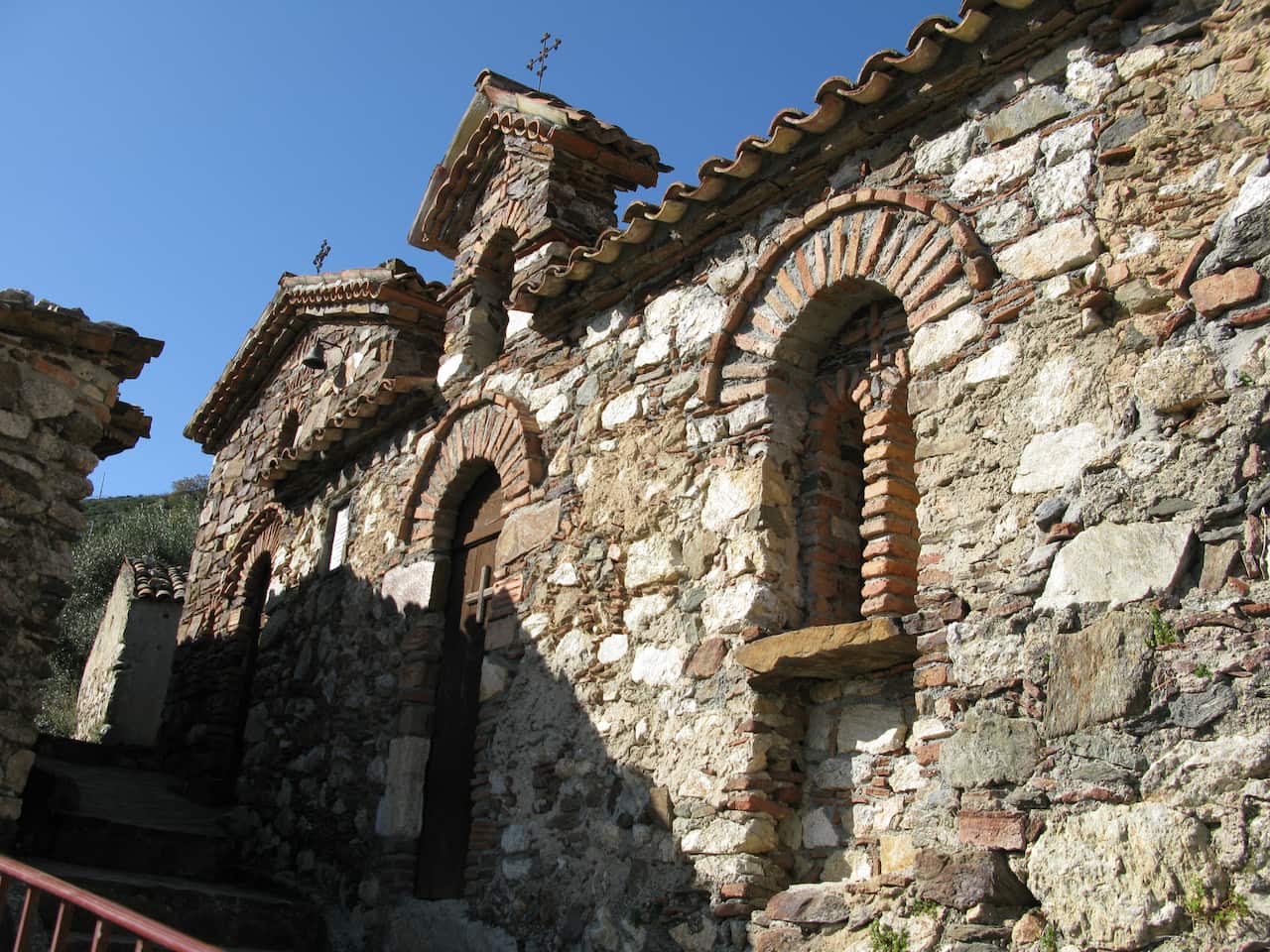 Chiesa_ortodossa_di_Panaghìa_tis_Elladas_(Madonna_dei_Greci)_-_Gallicianò_(Condofuri)_-_Province_of_Reggio_Calabria,_Italy_-_17_Jan._2015.jpg