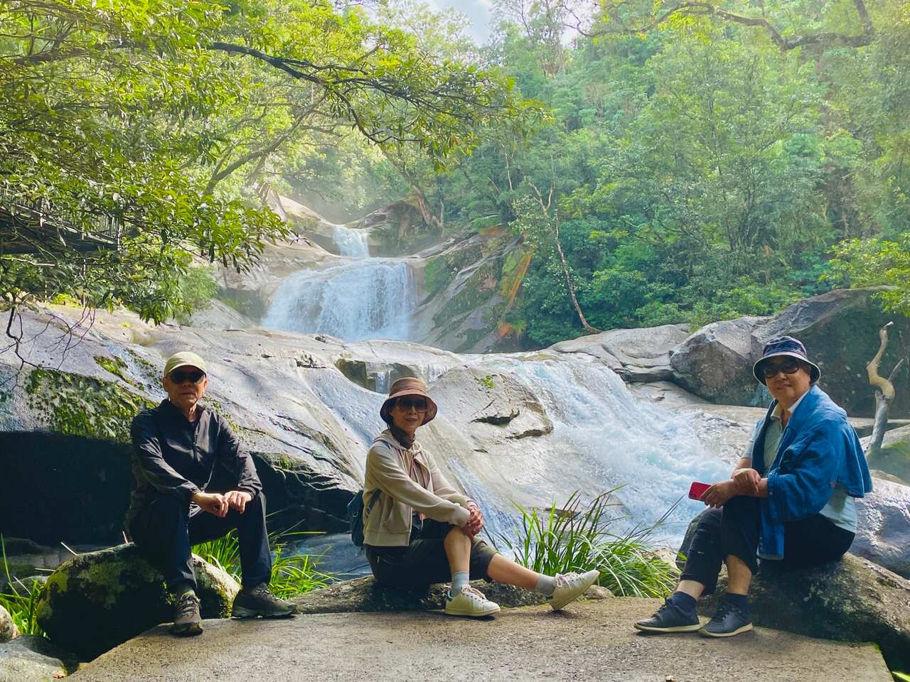 Mr. Cui and his wife Ms Yang and theri daughter's parnet in law Ms. YiQun.jpeg