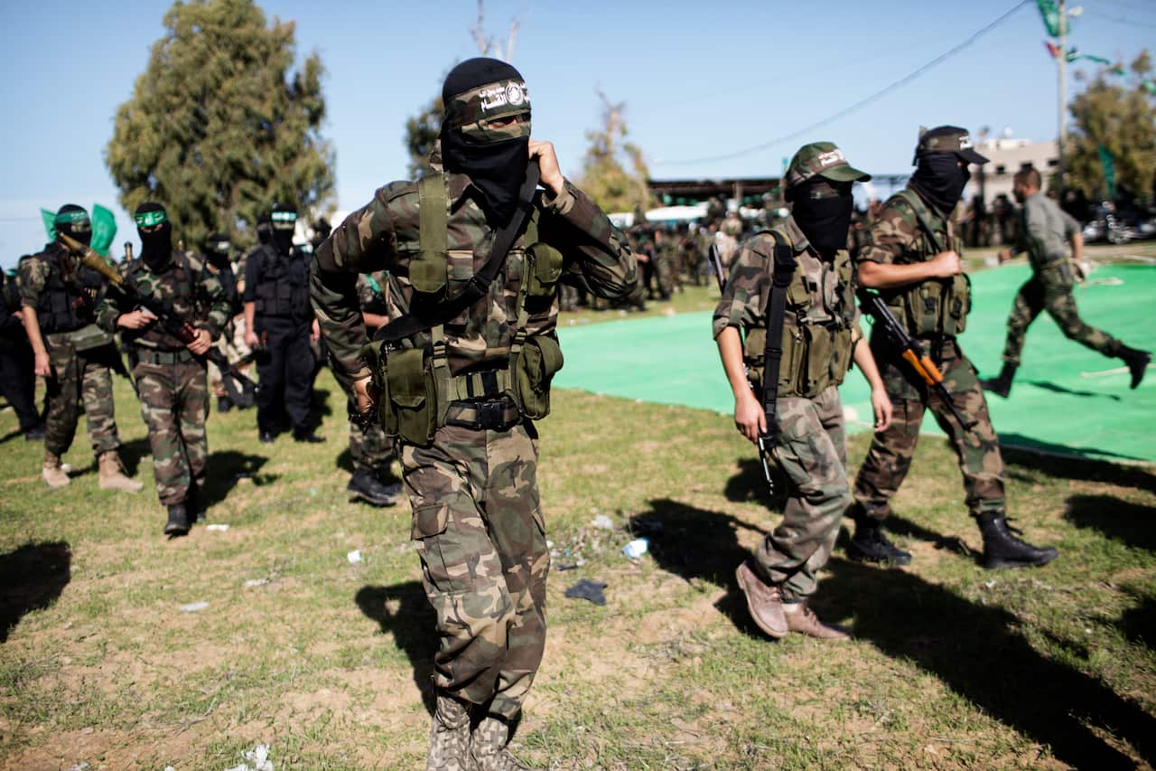 Members of Hamas training