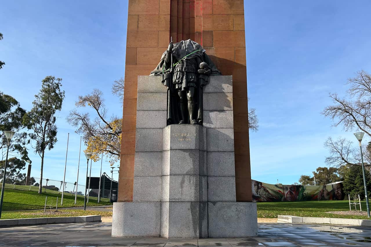 MELBOURNE STATUE VANDALISM