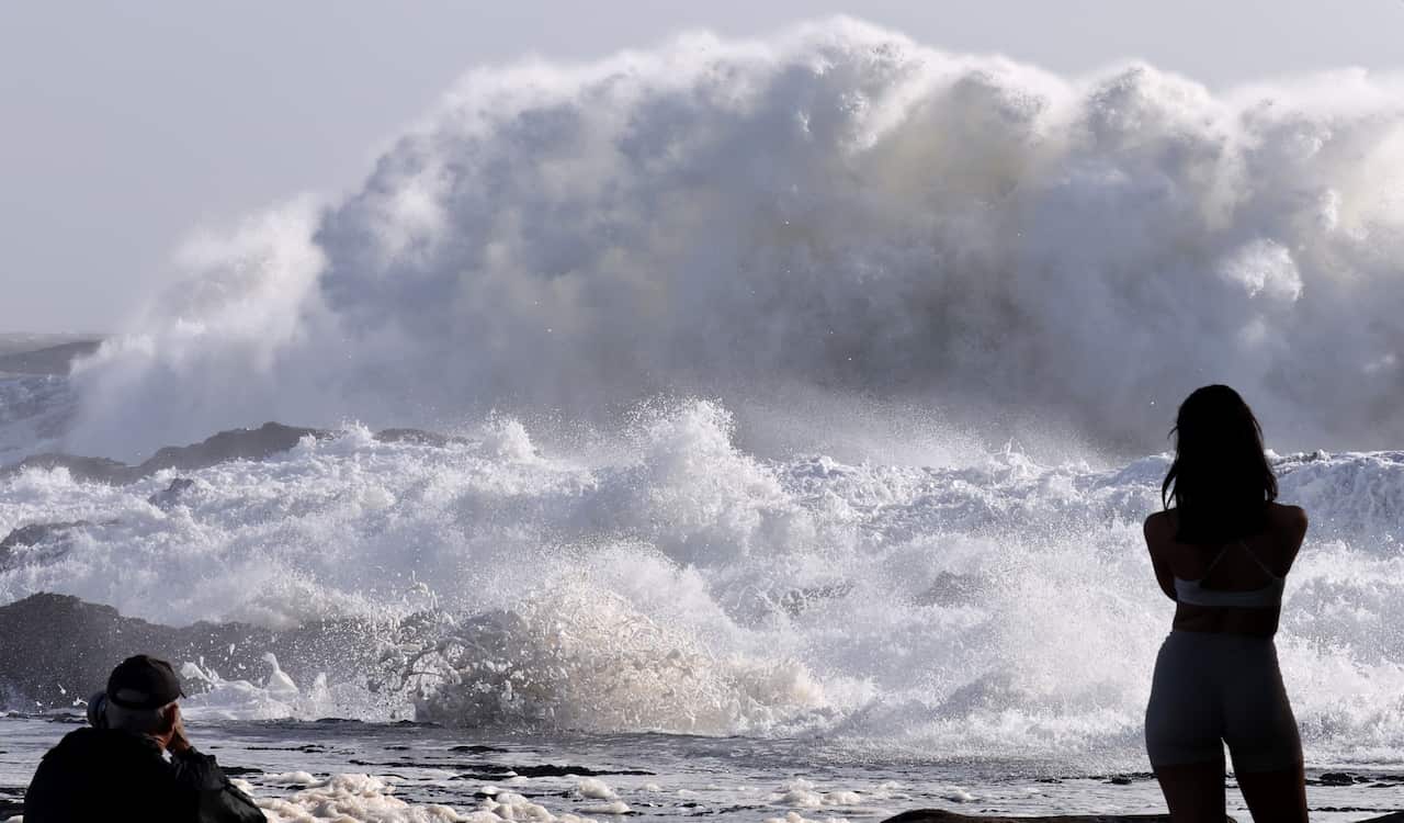 TROPICAL CYCLONE ALFRED