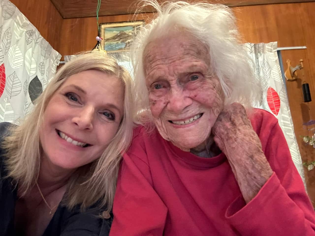 Pippa and Jude selfie 16 March 2023.jpeg