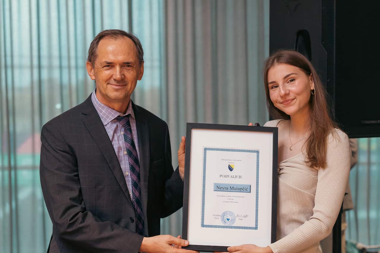 Sead Omerović i Neyra Mutapčić.jpg