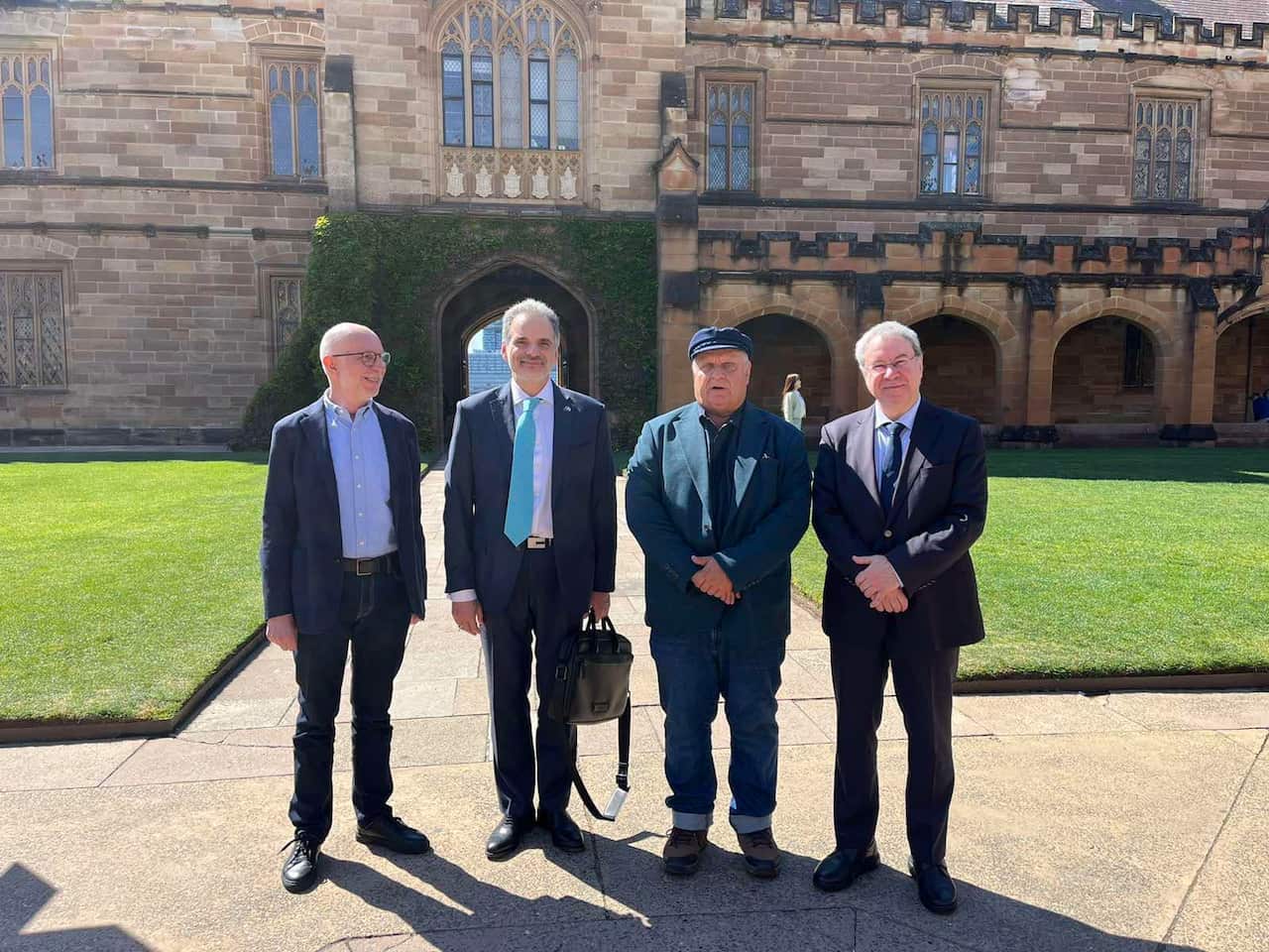 Βενιζέλος Σταύρος Πανεπιστήμιο Σύδνεϋ.jpg