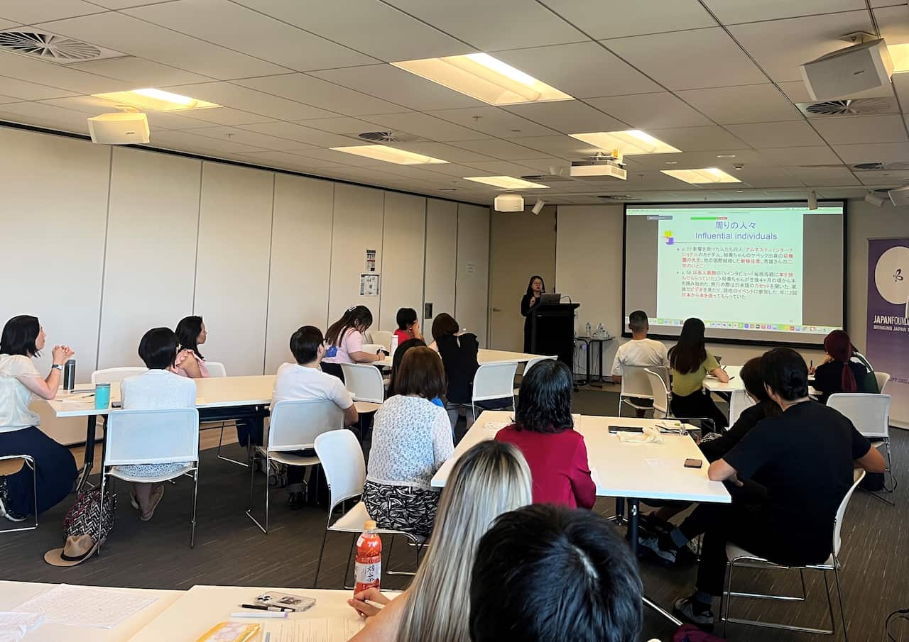 Prof Mitsuyo Sakamoto giving a seminar in Sydney