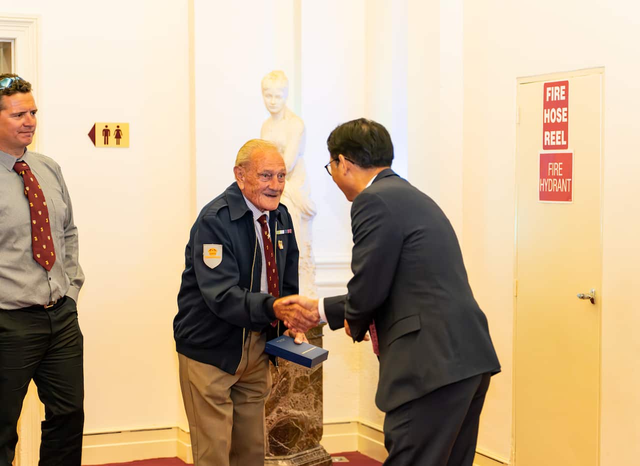 CG Yi with KWV (5).jpg