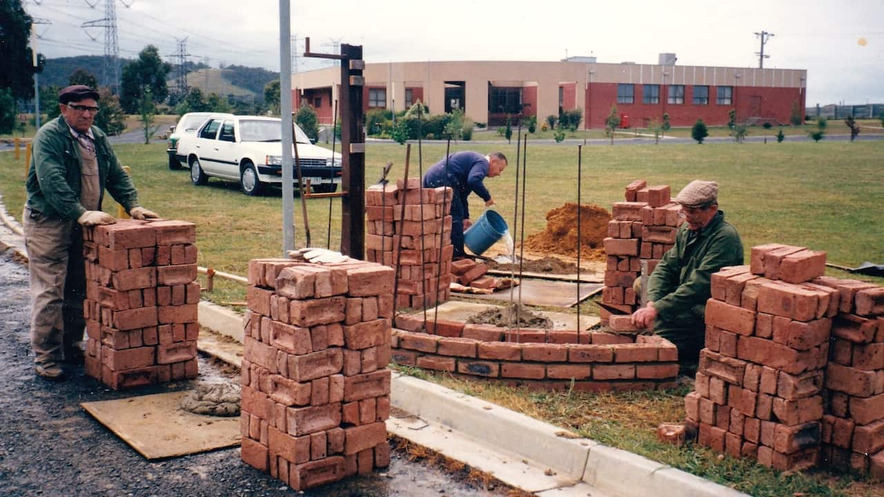 1983.05 Front Pillars (4).jpg