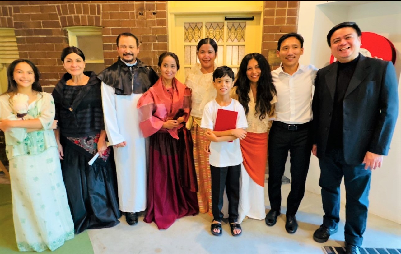 Parting at Calamba cast with its director Chi De Jesus (far right)