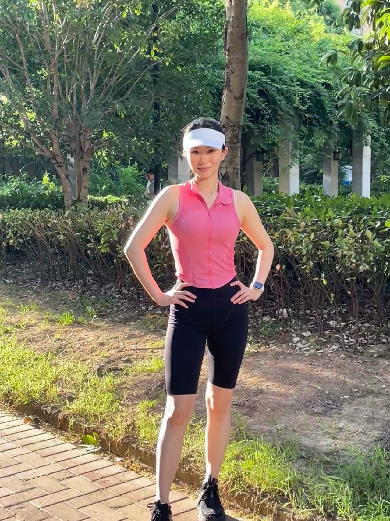 来怡霞 来悉尼跑首马.jpeg