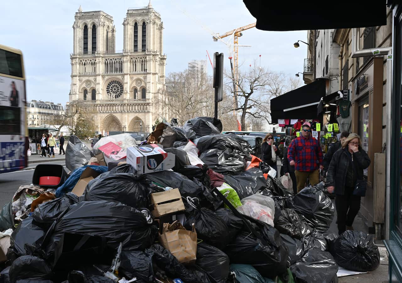 Garbage piles up in Paris following strikes