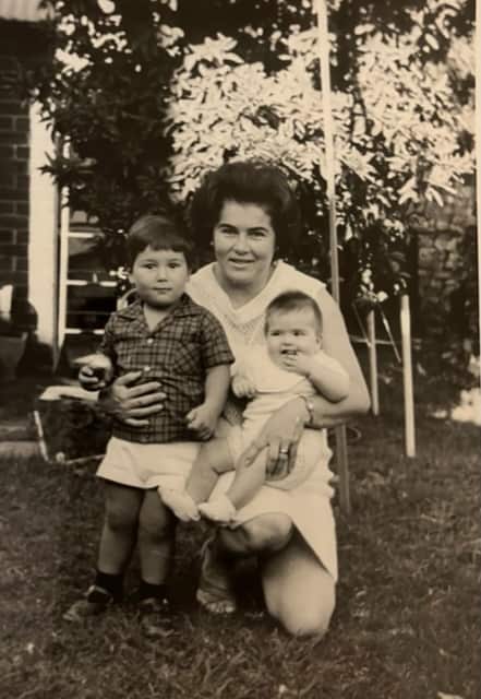 Lena Topschij with children.jpg