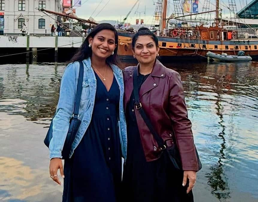 numaya and sunethra 1.jpg