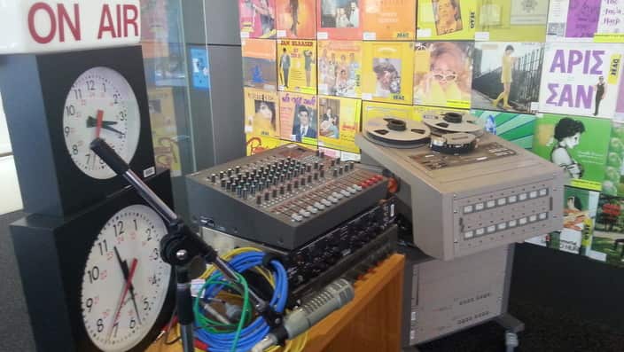 SBS radio 40 2 (SBS) larger.jpg