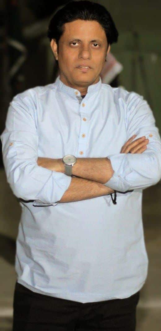 Rufi Azmi says working with a ball pen is not easy.