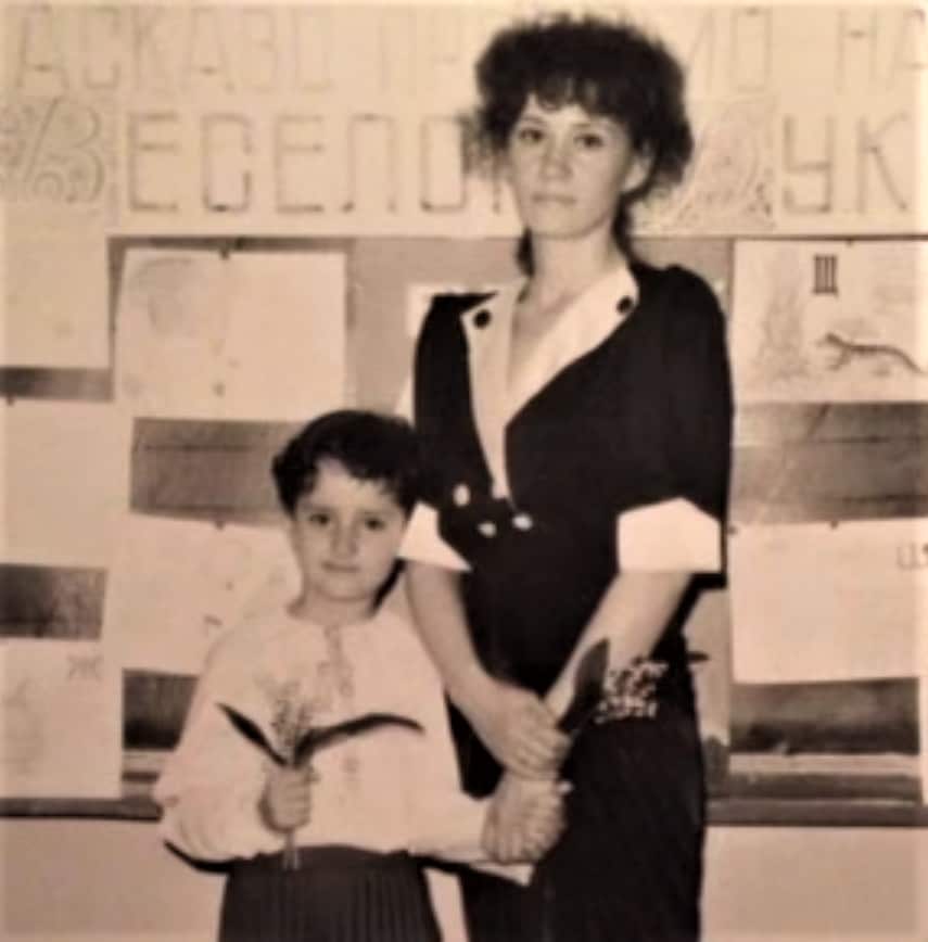 Kateryna Argyrou as a child with her mother
