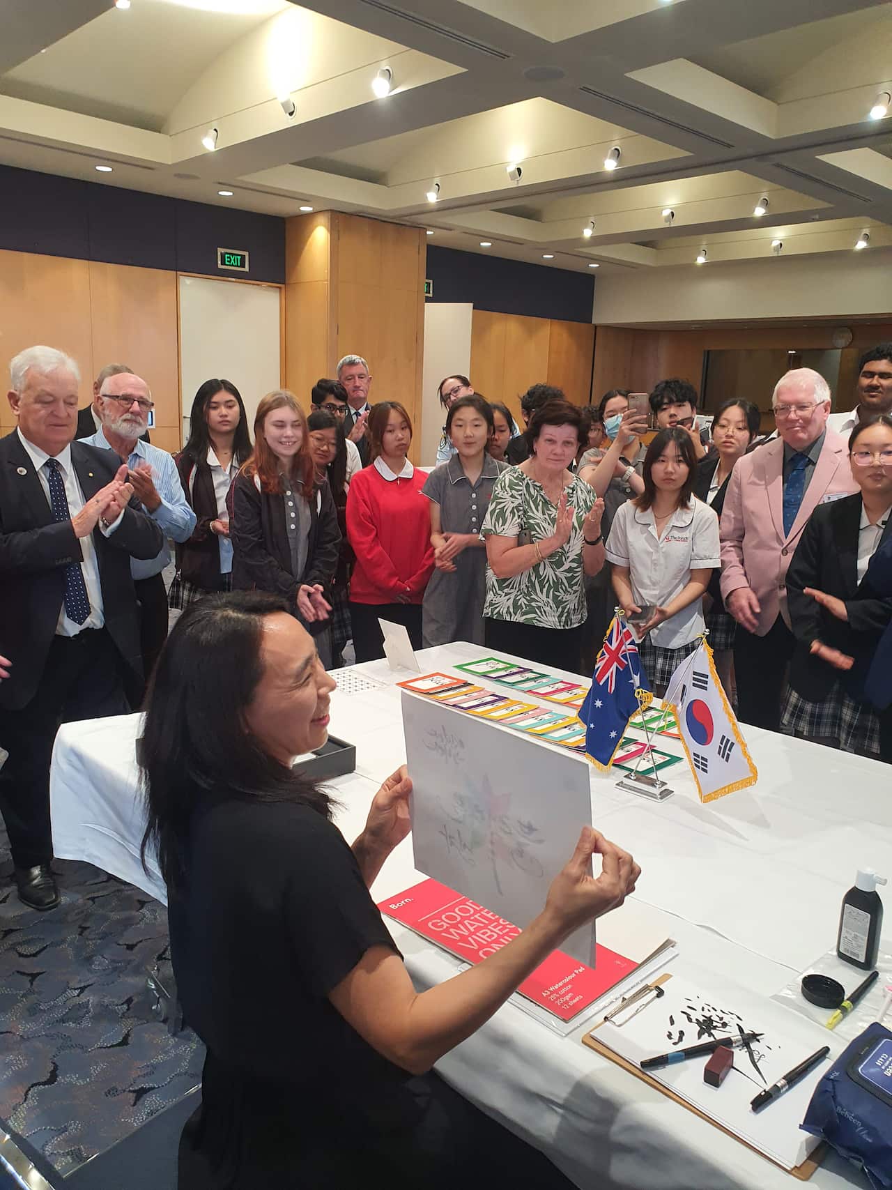 1667181934060 -2022.10.31블랙타운시 태극기 게양행사 캘리 퍼포먼스.jpg