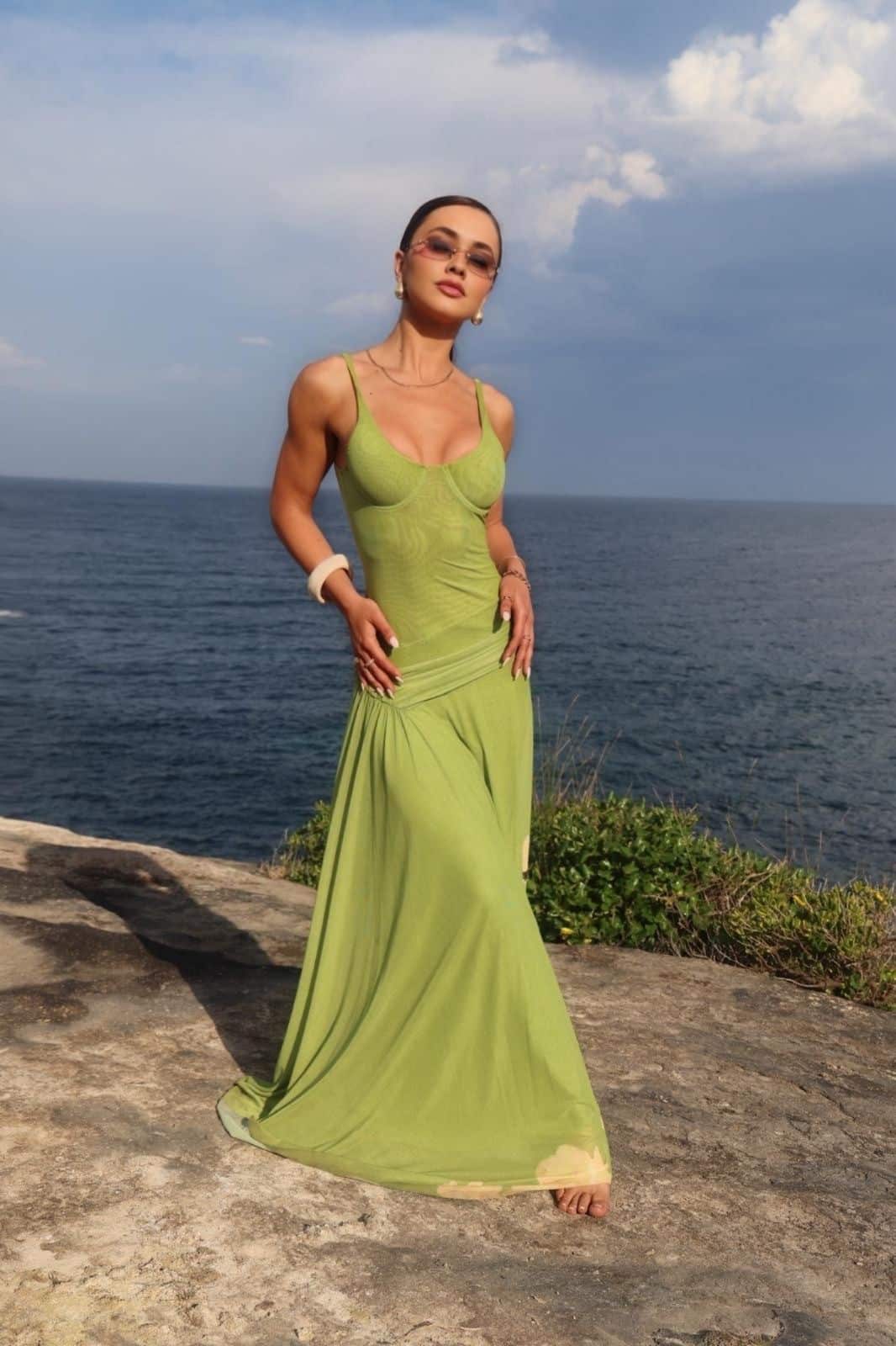 Bel fazendo pose.jpg