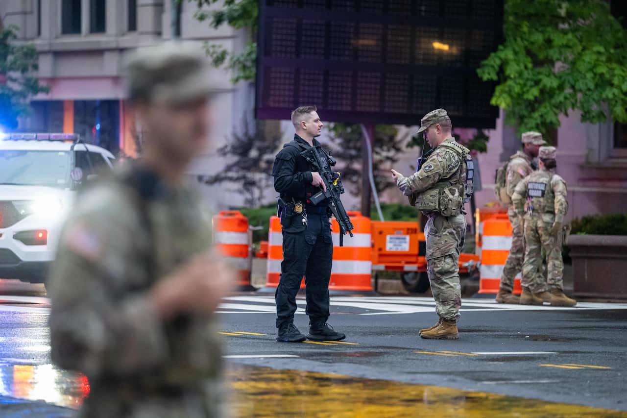 Gunshots reported near White House in Washington