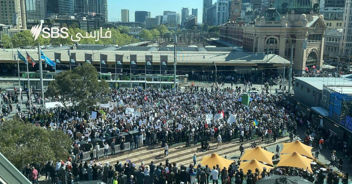 تظاهرات ایرانیان در شهر ملبورن در روز شنبه اول اکتبر در حمایت از اعتراضات سراسری در ایران