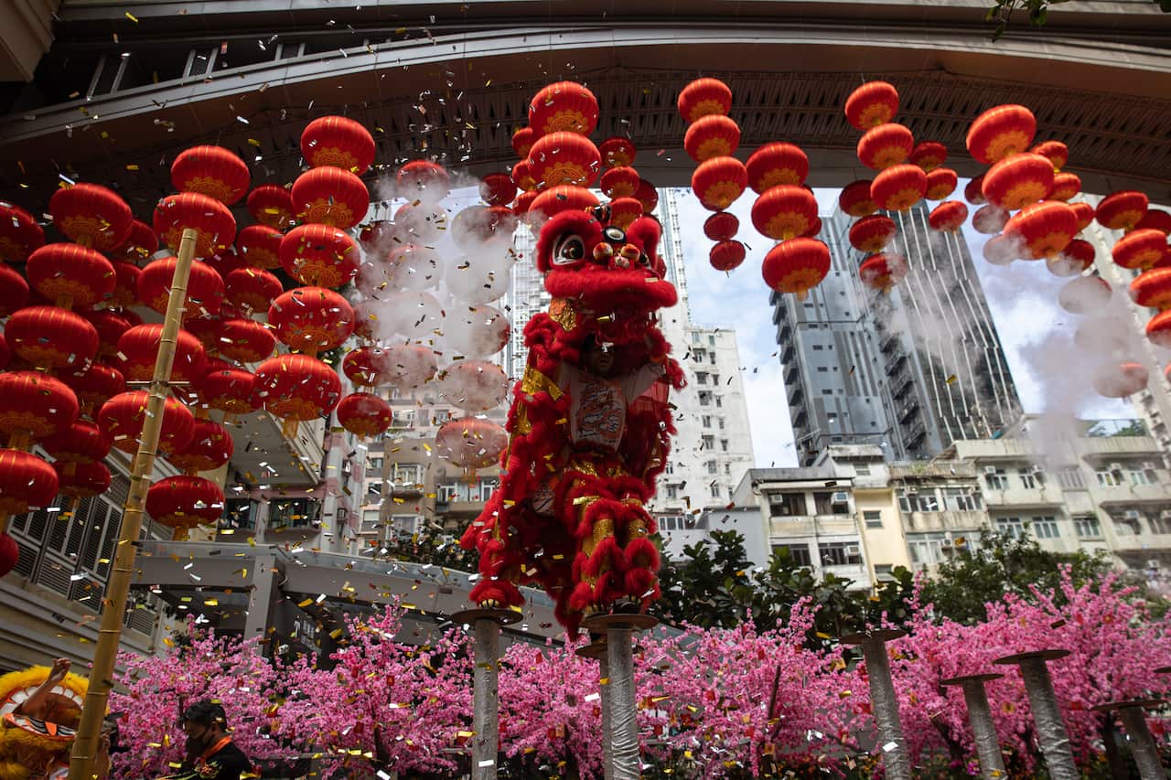 CHINA HONG KONG LION DANCE