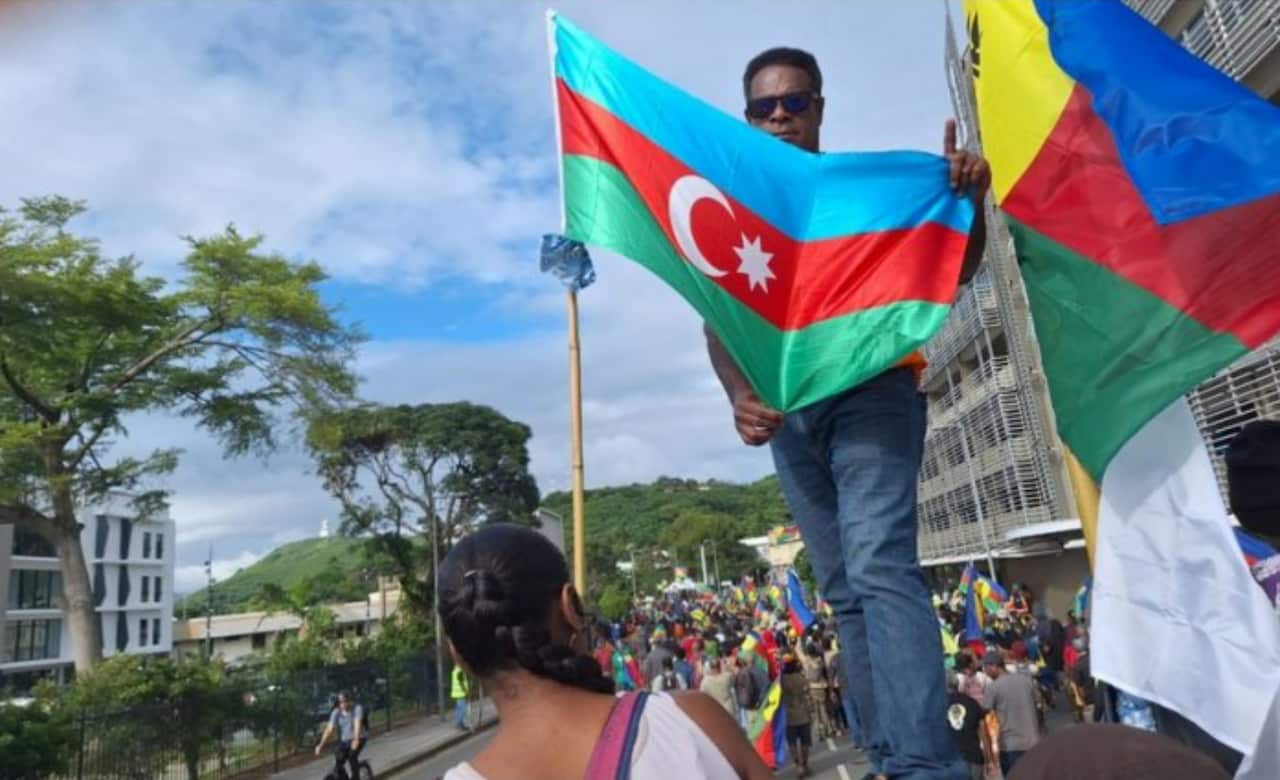 Azerbaijani flag in New Caladonia