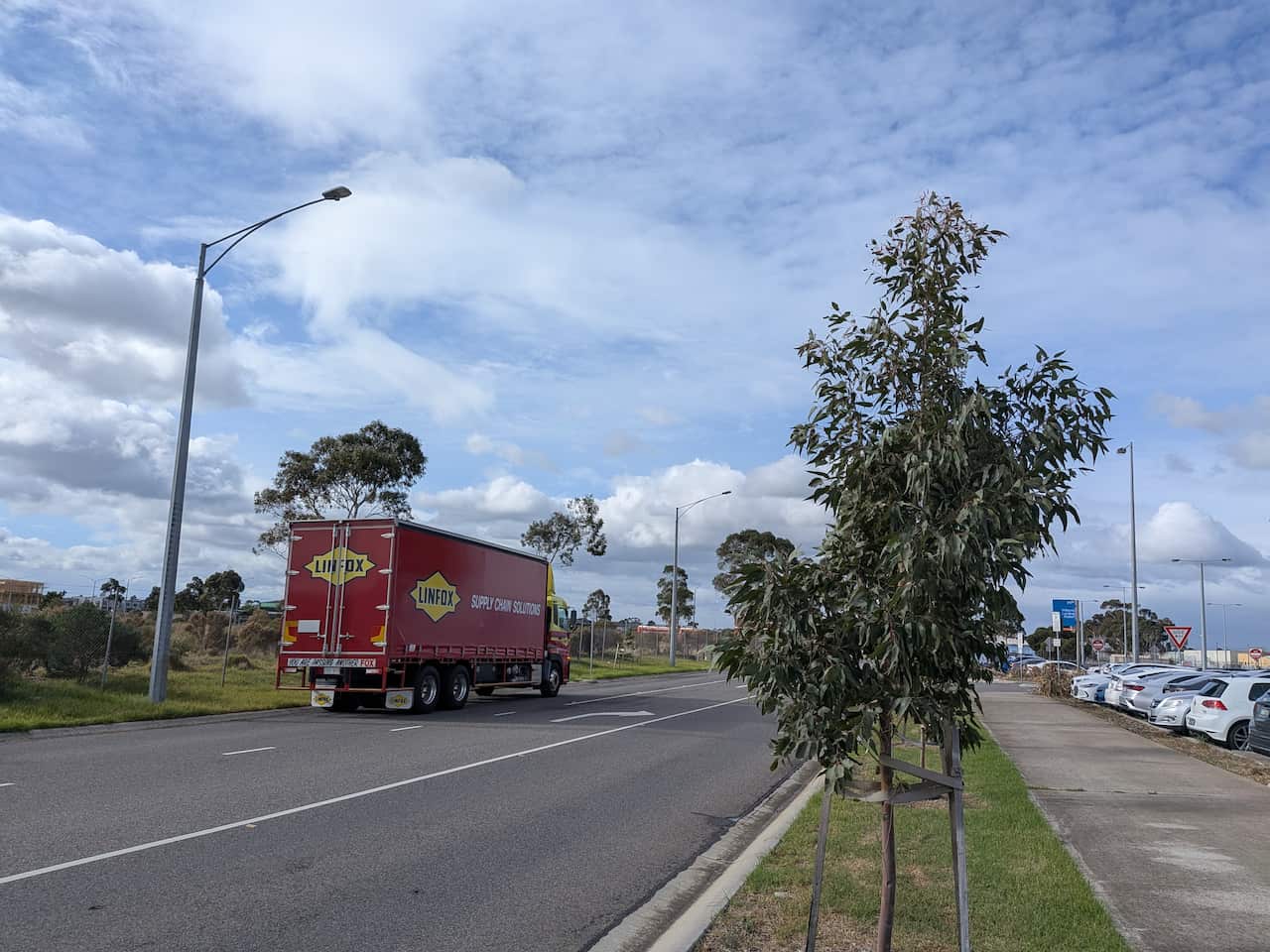 Book _Thanakit 3 _truck.jpg