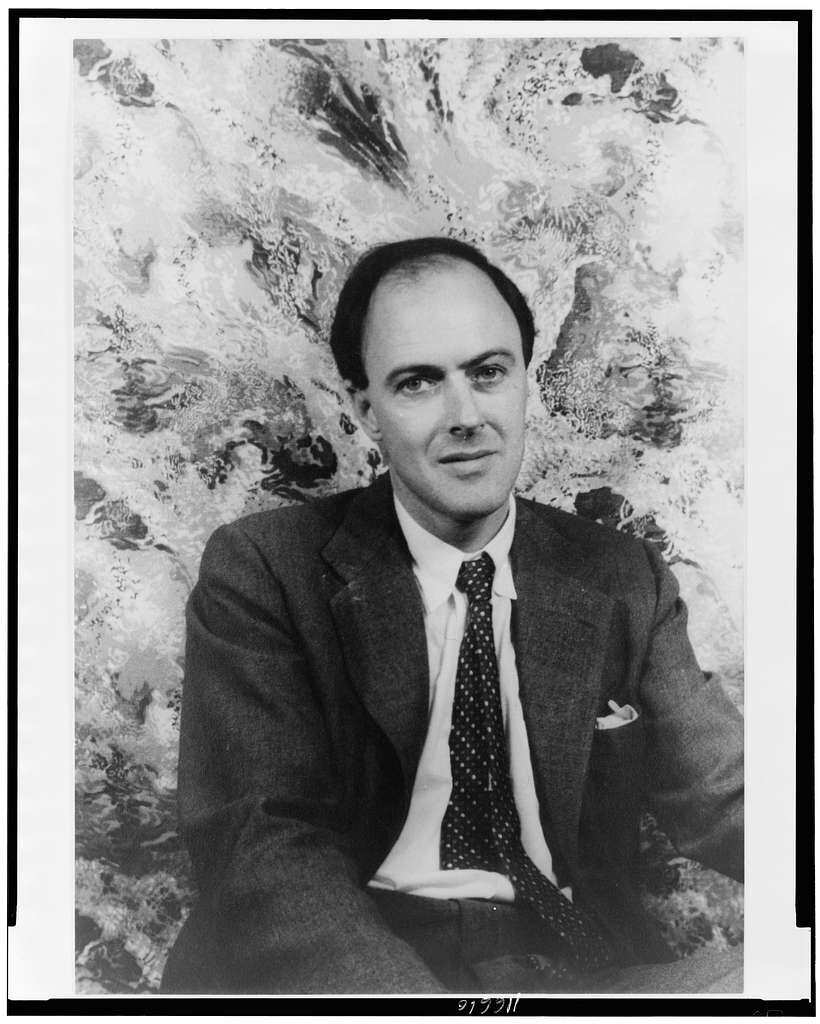 portrait-of-roald-dahl-4.jpg