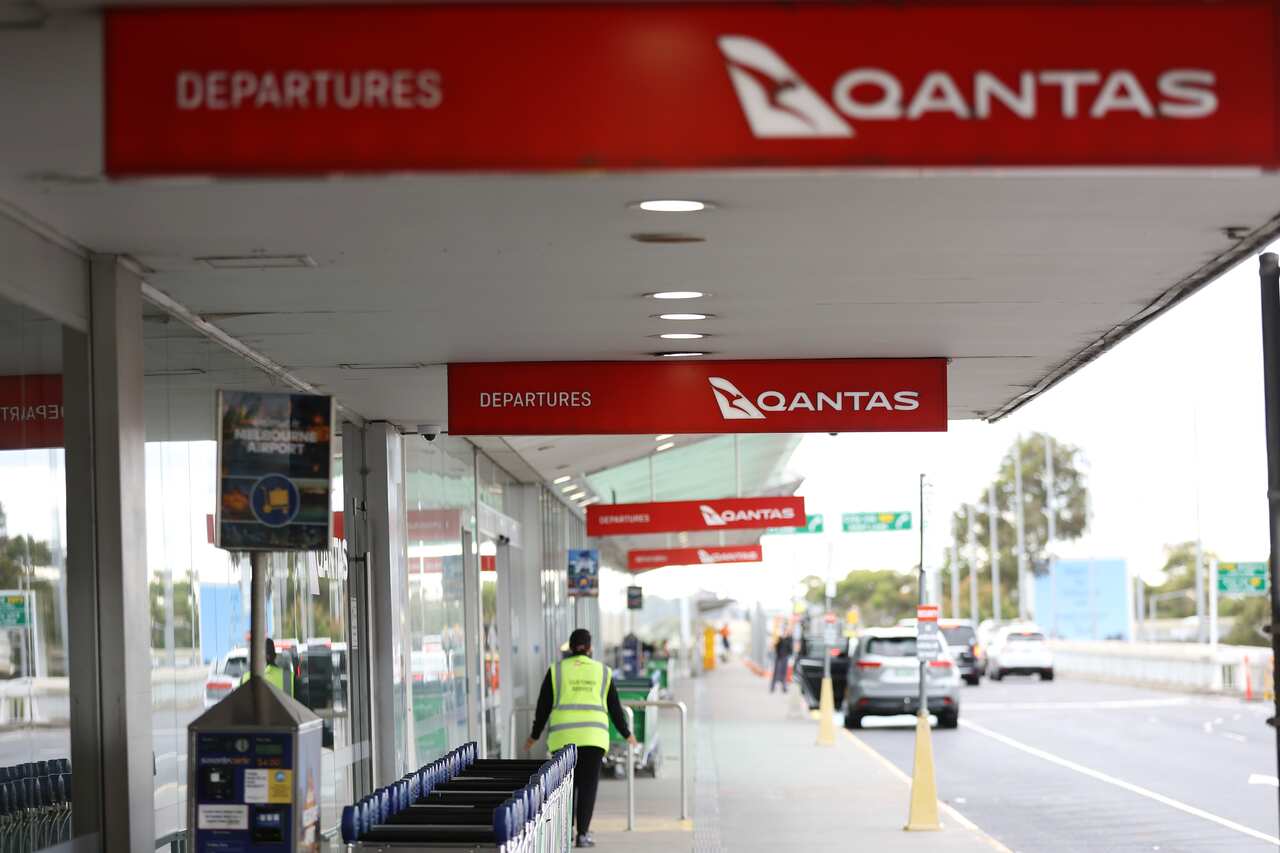 QANTAS ENGINEERS STRIKE