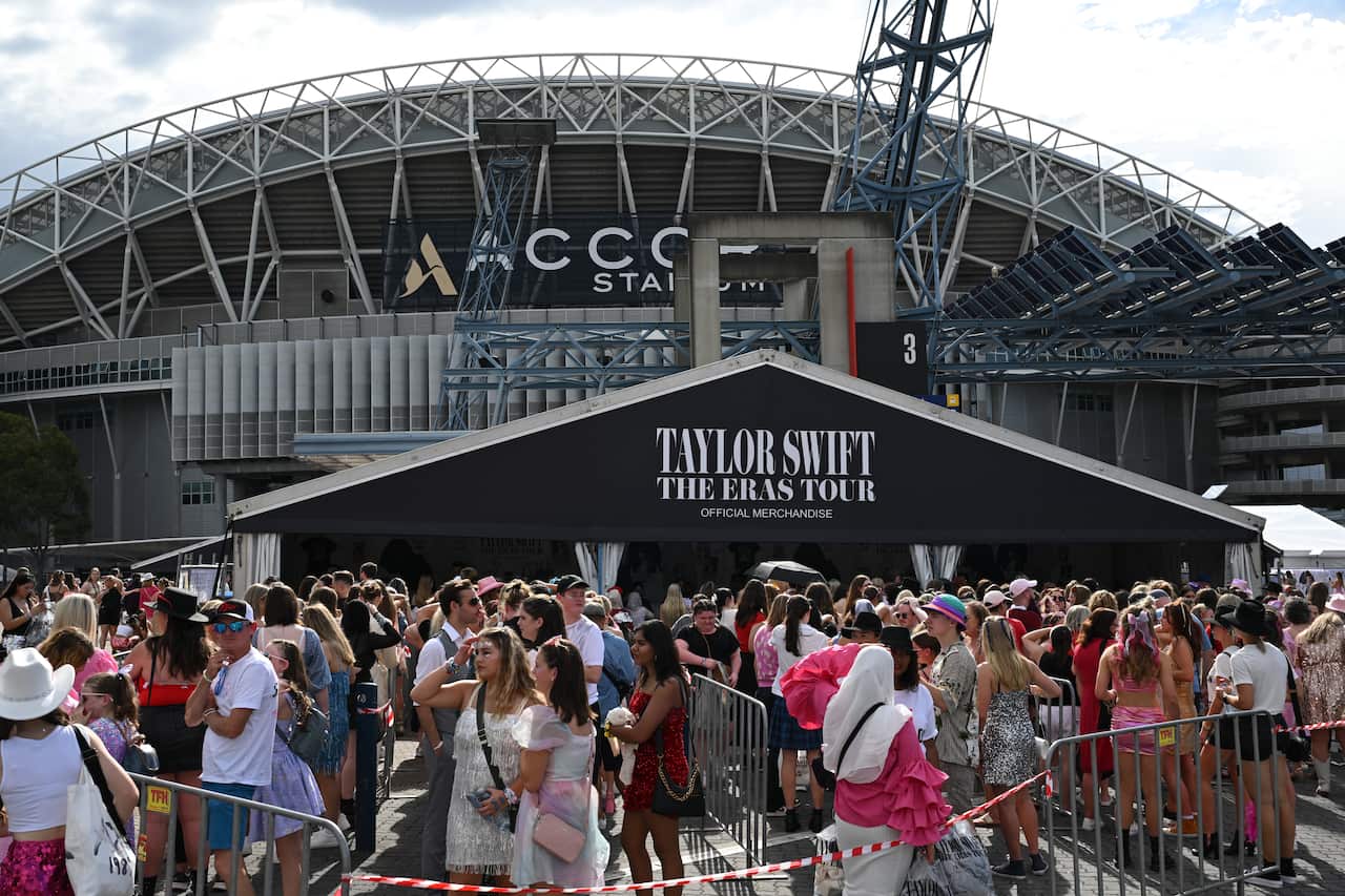 Large crowd of concert-goers outside Accor Stadium ahead of Taylor Swift's Eras Tour 