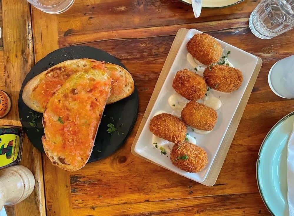 Spanish-Style Pan con Tomate Recipe.jpg