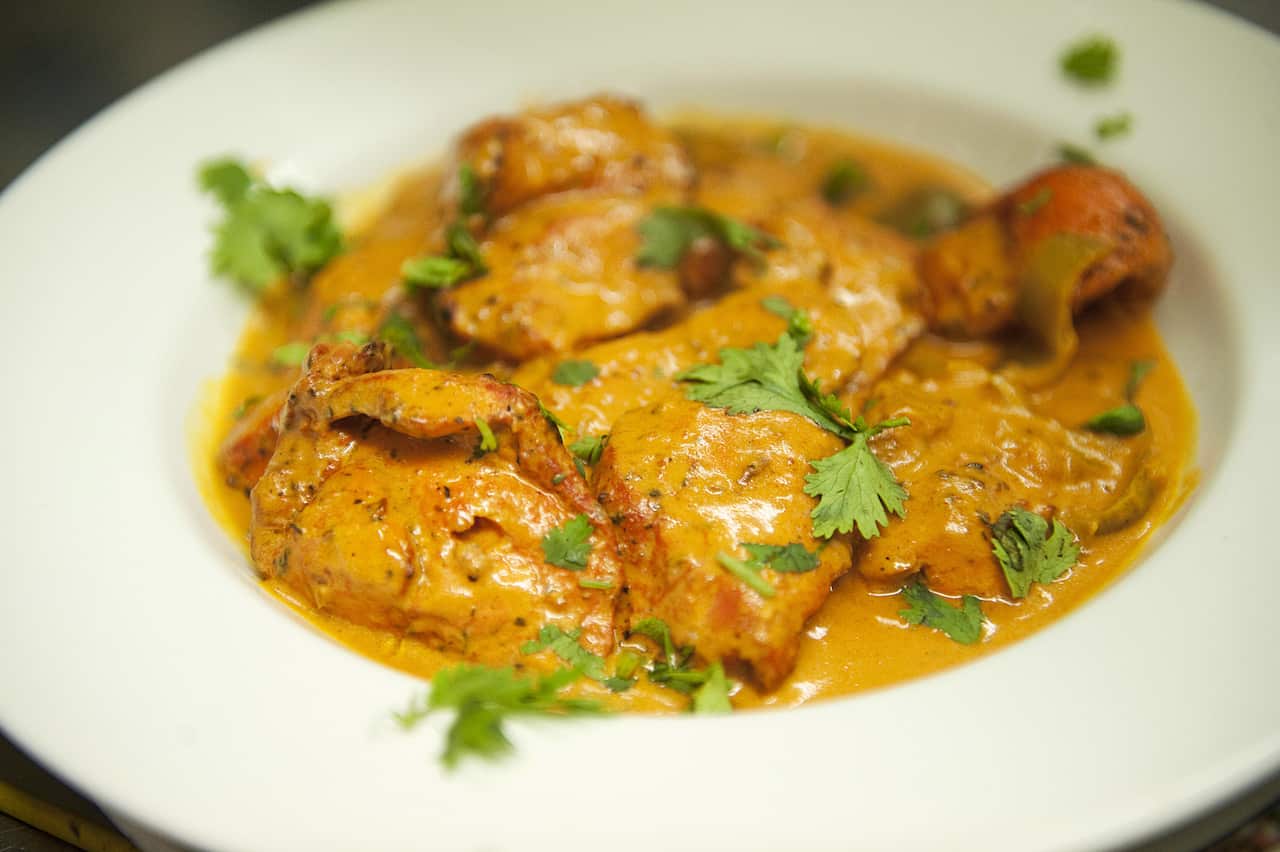 A plate of chicken tikka masala