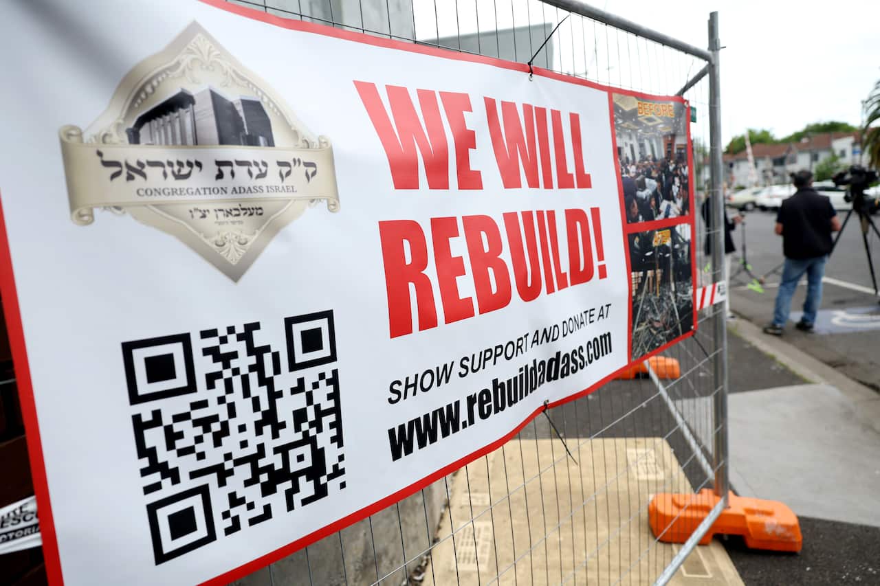SYNAGOGUE FIRE MELBOURNE