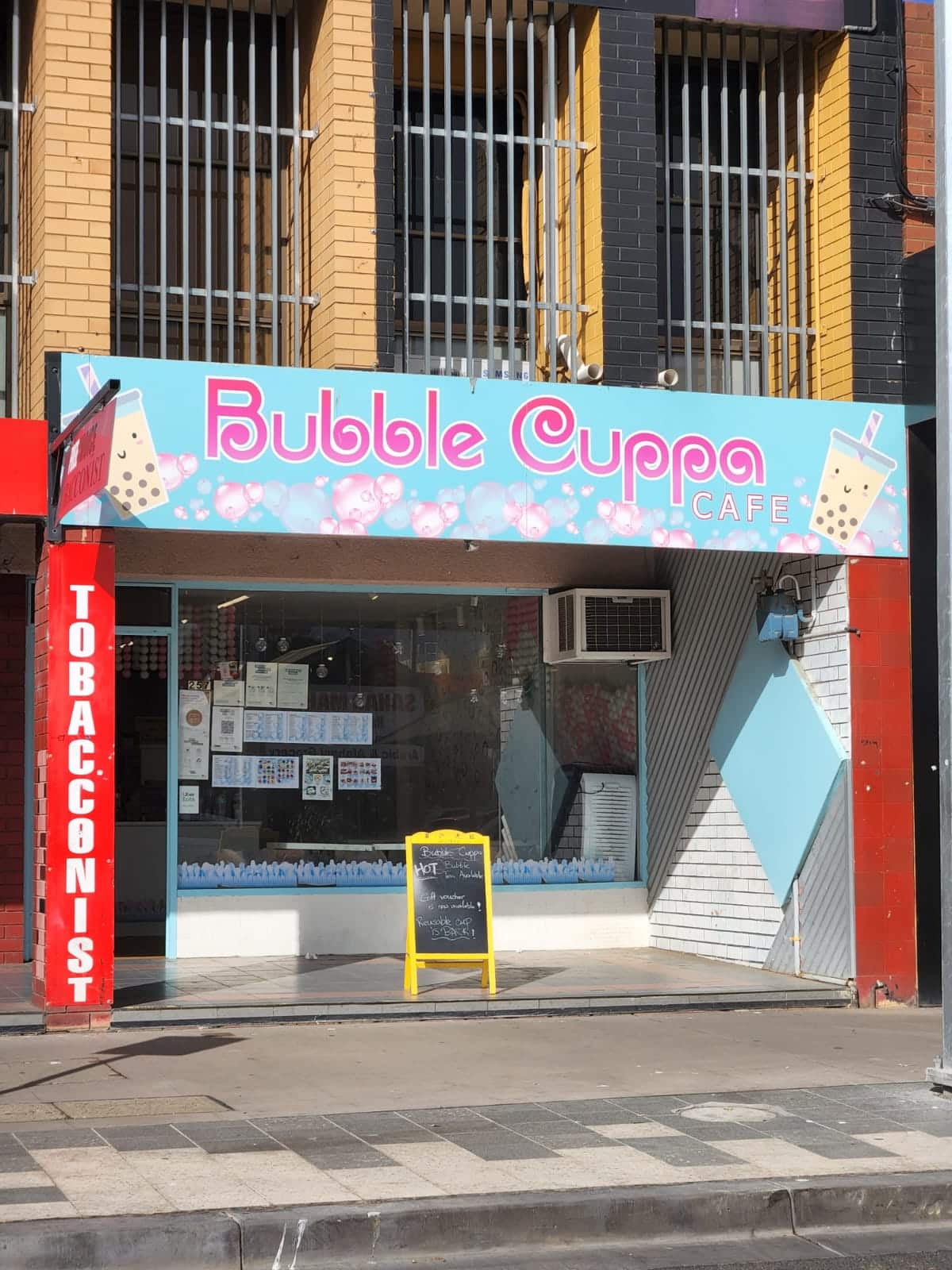 Pheobe的珍珠奶茶店已開3年。