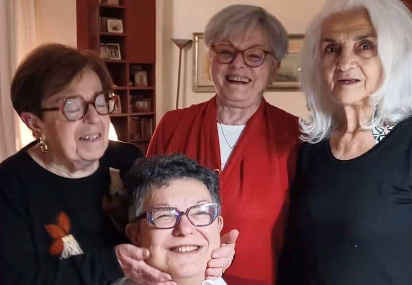 Mirna Cicioni in Salerno with her high school classmates in 2024.