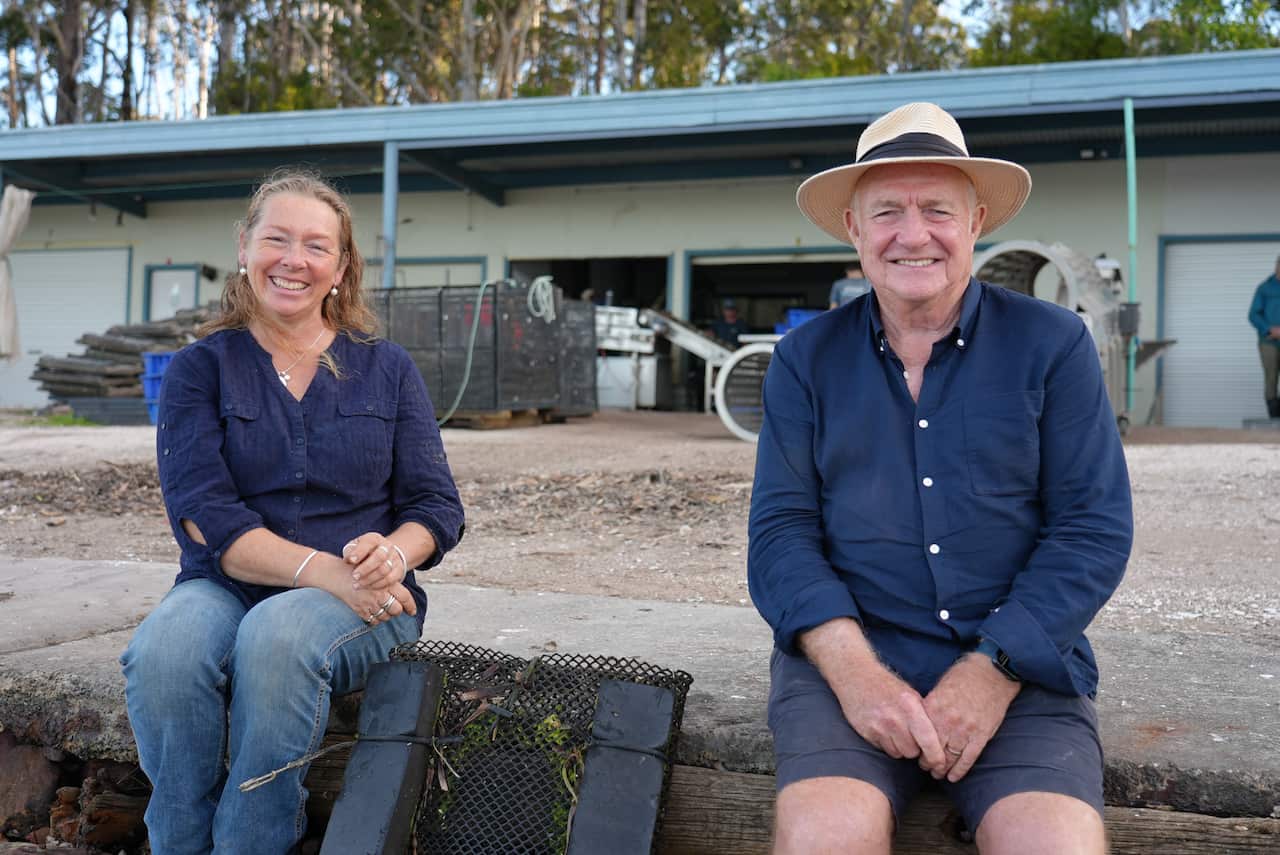 Rick Stein with Sue McIntyre from Broadwater Oysters in Rick Stein's Australia.