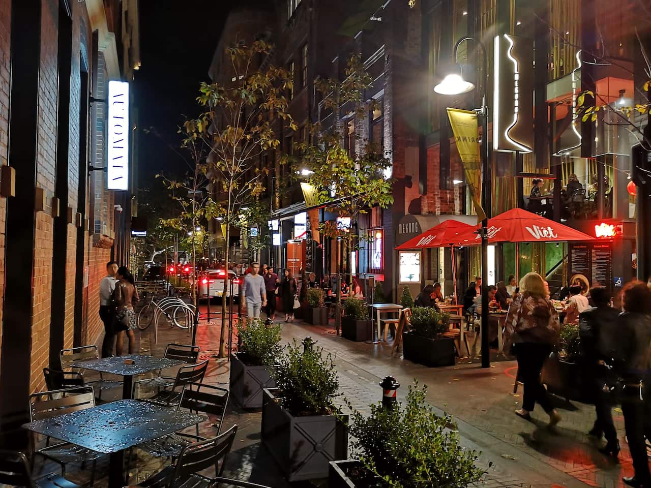 Night crowd in Kensington street, Chippendale, Sydney