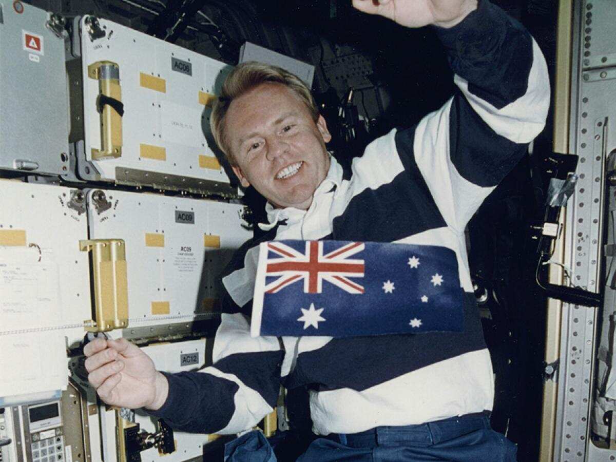 andy thomas with aus flag