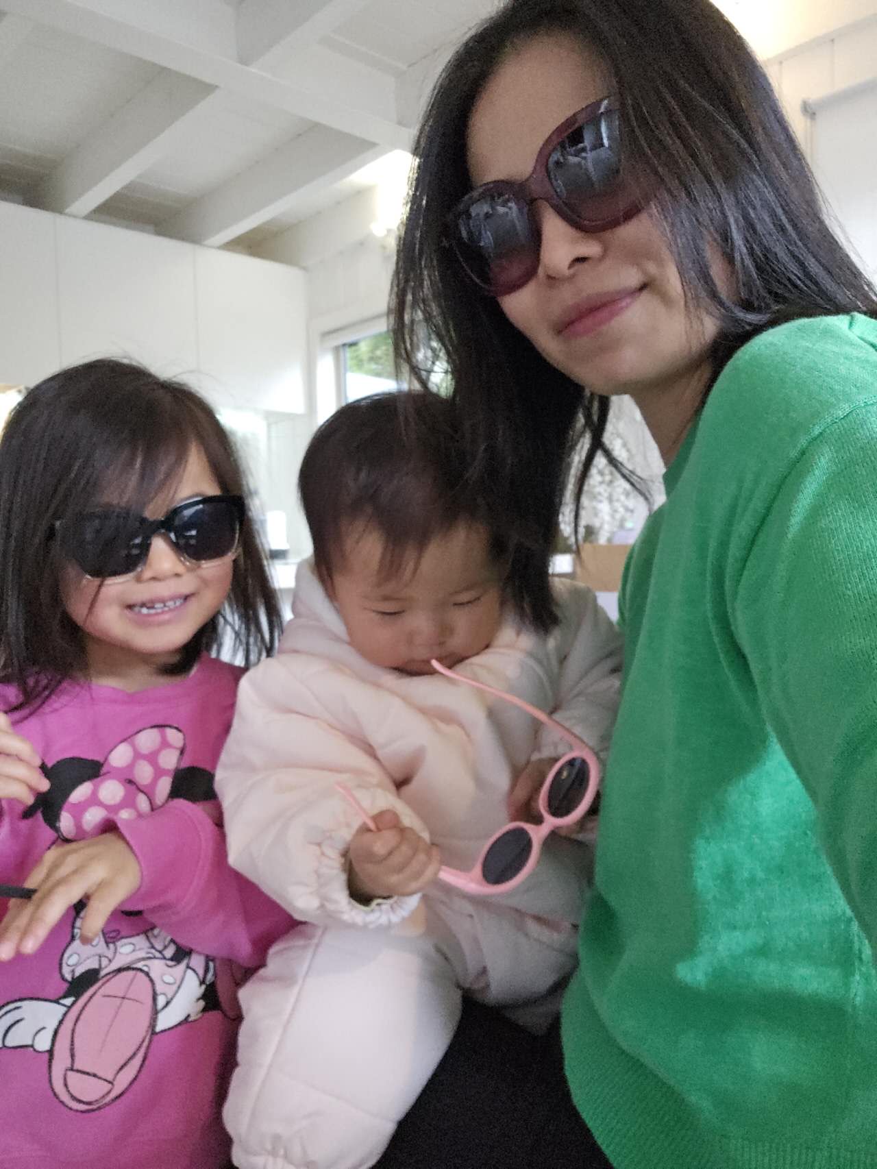 Chinese parent Ashley and her daughters