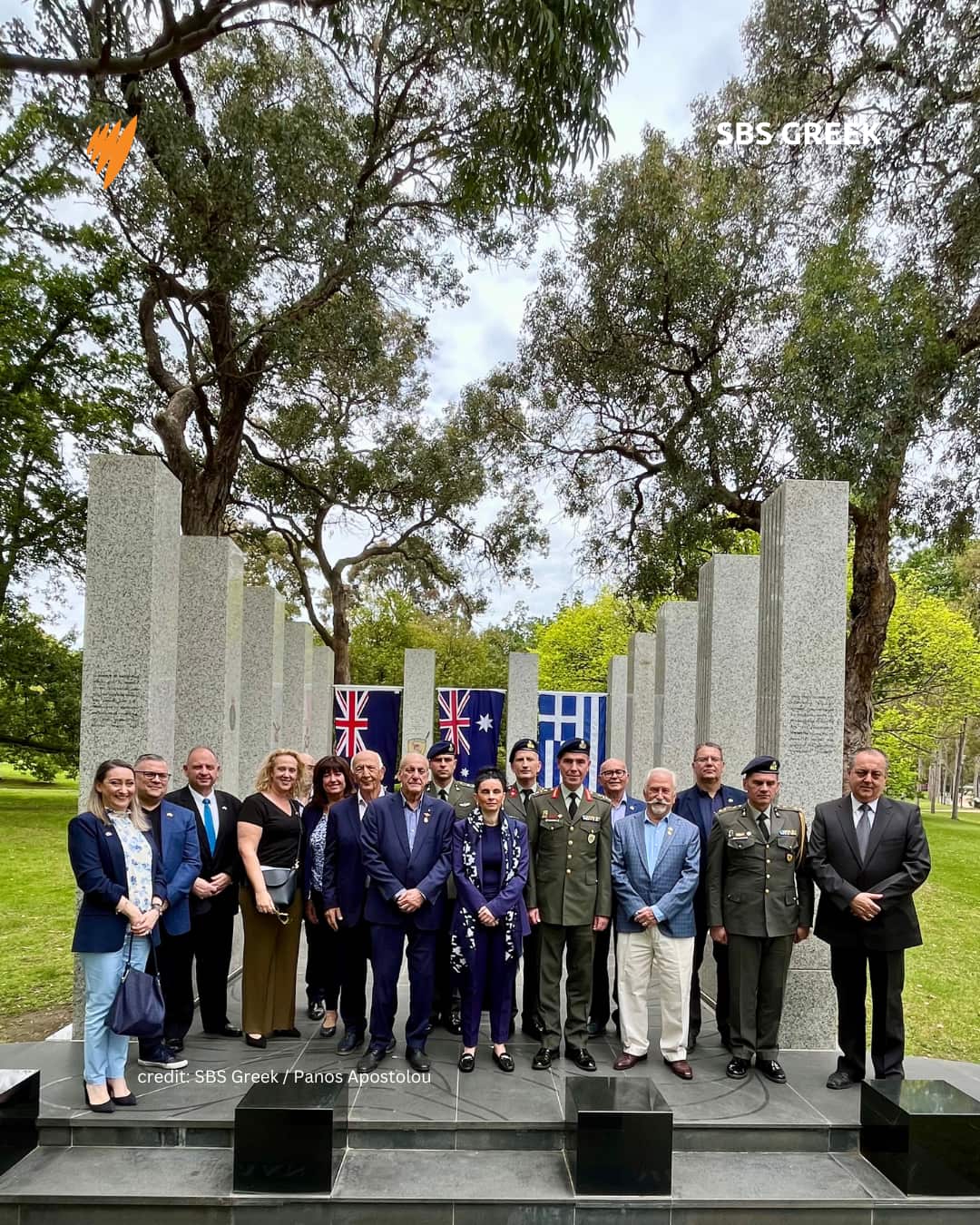 Η αποστολή της Στρατιωτικής Σχολής Ευελπίδων στο Αυστραλο-Ελληνικό Μνημείο, στους Βασιλικούς Κήπους της Μελβούρνης, 22 Νοεμβρίου 2025 / SBS Greek: Panos Apostolou