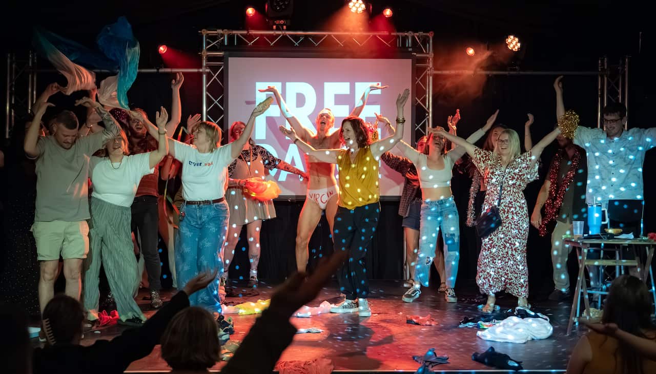 Joshy in Paris 4.jpg