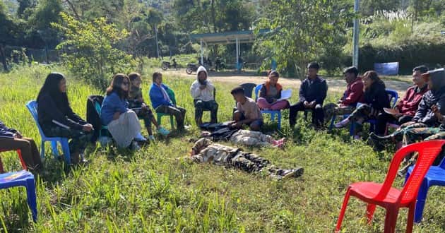 Rubi nih mizaw zohkhenhning a chimh hna lio.jpg