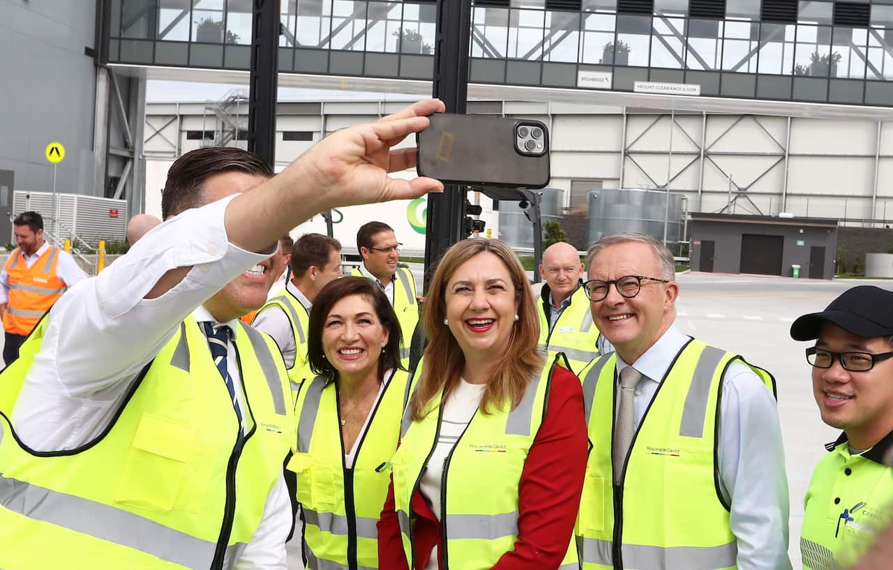 Federal Opposition Leader Anthony Albanese and Queensland premier Annastacia Palaszczuk during the opening of Woolworths’ new distribution centre in Heathwood, Brisbane on 4 April 2022.  