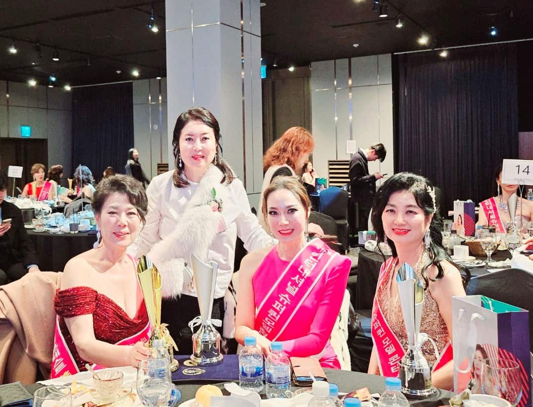 1709423153504 인터내셔널 수퍼 퀸 4명 .jpg