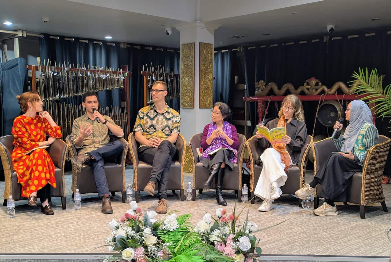 Panellists discuss Indonesian heritage and cross-cultural identity at Nusantara in Melbourne 2026, held at KJRI Melbourne.