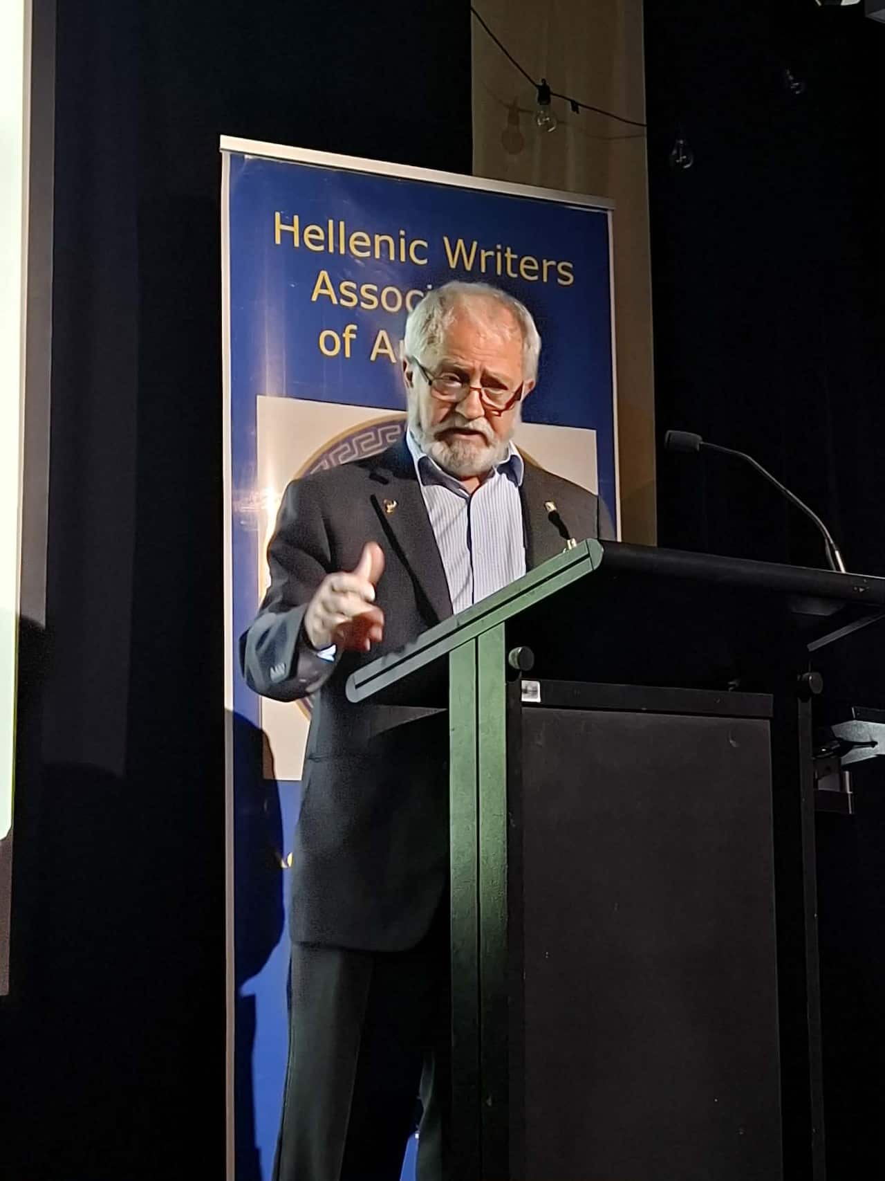 Ο Δρ. Γιάννης Σαχινίδης 