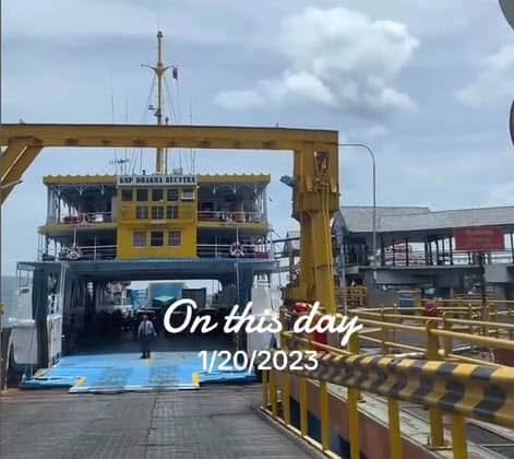 Mimi the campervan girl - First day the campervan going sailing