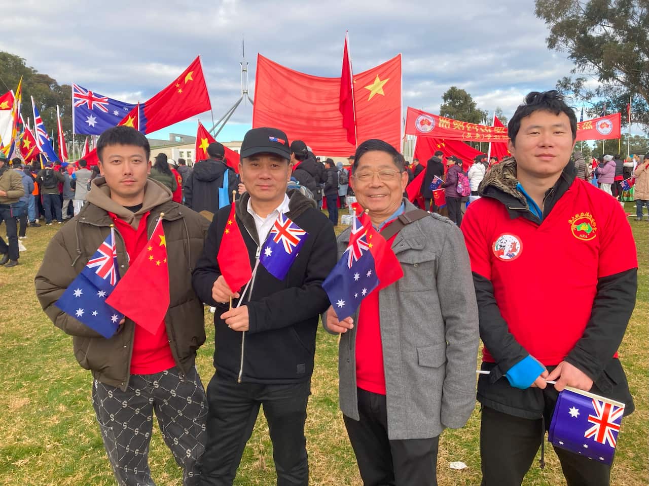 Li Qiang Canberra supporters